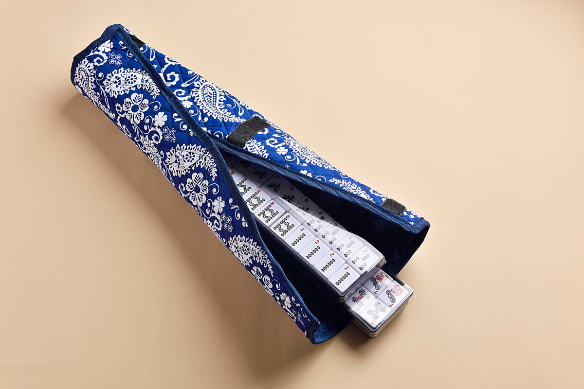 American Mahjong Set with Blue Paisley Carrying Bag 166 White Tiles D127