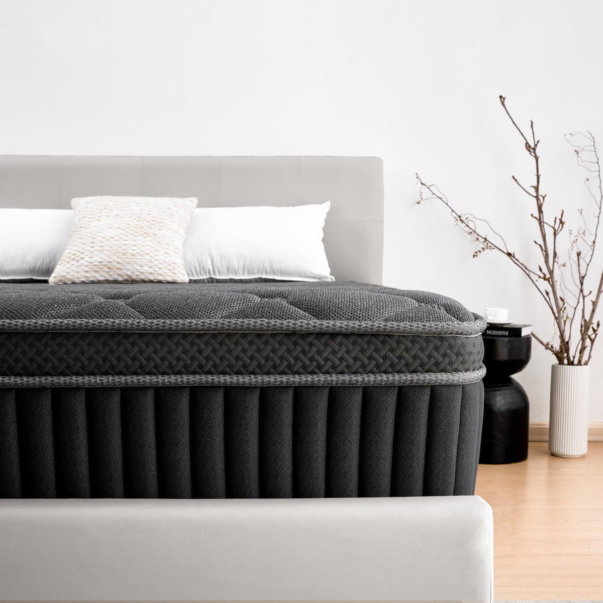 Full Size 12 Inch Hybrid Mattress J924